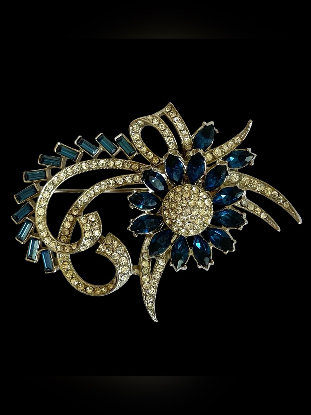 Mid-Century Dark Blue And Clear Ribbon And Flower Rhinestone Brooch